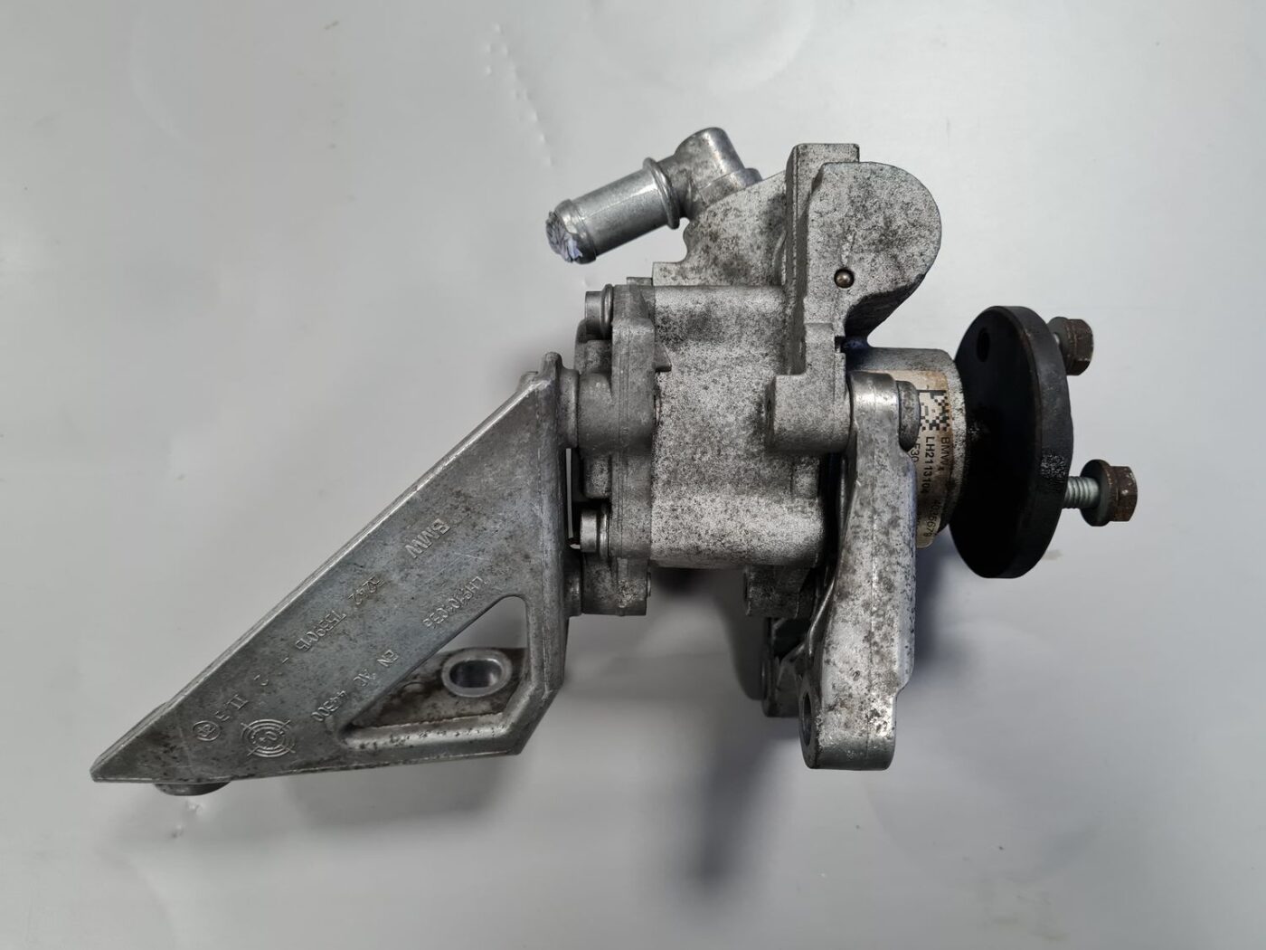 Hidrauliskais pastiprinātājs priekš BMW 525 E60 2006 BLACK 2 Hidrauliskais pastiprinātājs priekš BMW 525 E60 2006 BLACK