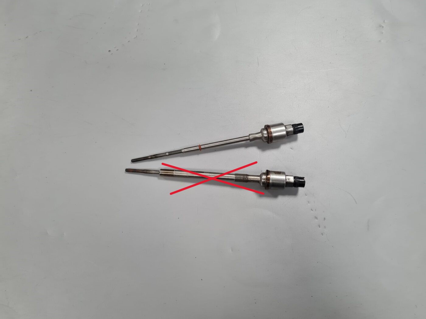 Kvēlsvece priekš OPEL INSIGNIA SPORTS TOURER 2010 2 Kvēlsvece priekš OPEL INSIGNIA SPORTS TOURER 2010