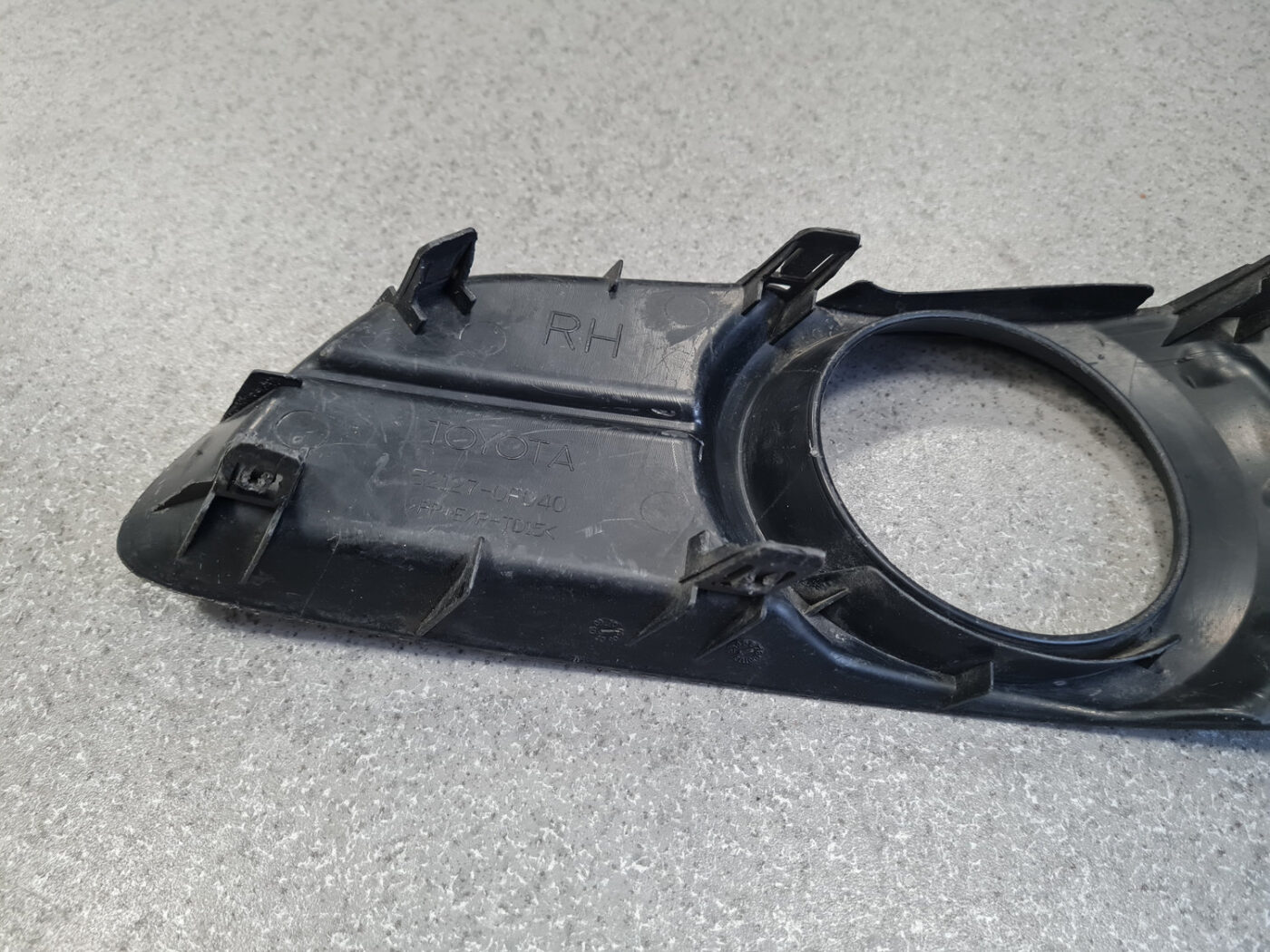 Miglas luktura reste, pa labi priekš TOYOTA COROLLA VERSO 2008 4 Miglas luktura reste, pa labi priekš TOYOTA COROLLA VERSO 2008