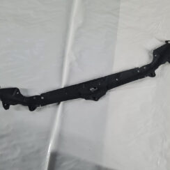 Priekšējā radiatora rāmja augšēja daļa priekš BMW 525 E60 2006 BLACK