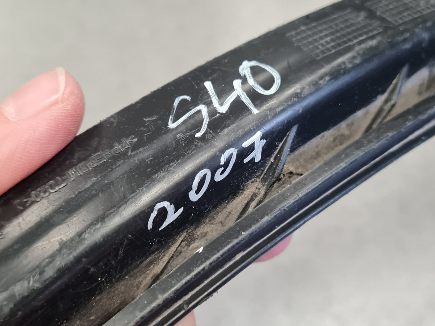 Priekšēja luktura kronšteins priekš VOLVO S40 2007