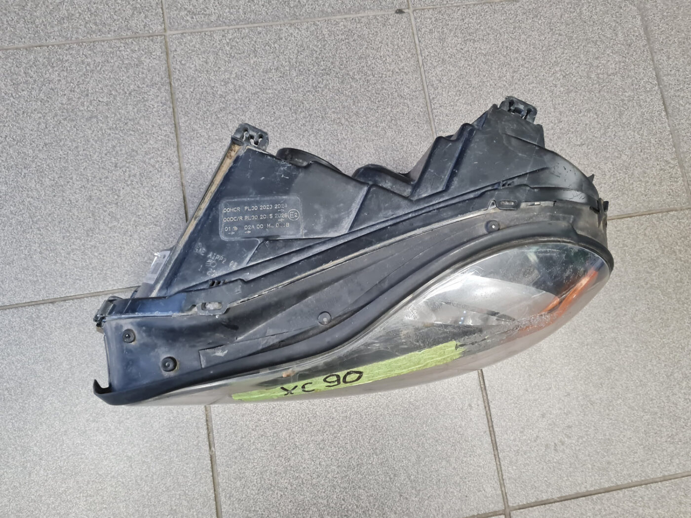 Priekšējais kreisais lukturis priekš VOLVO XC90 2004 15 Priekšējais kreisais lukturis priekš VOLVO XC90 2004