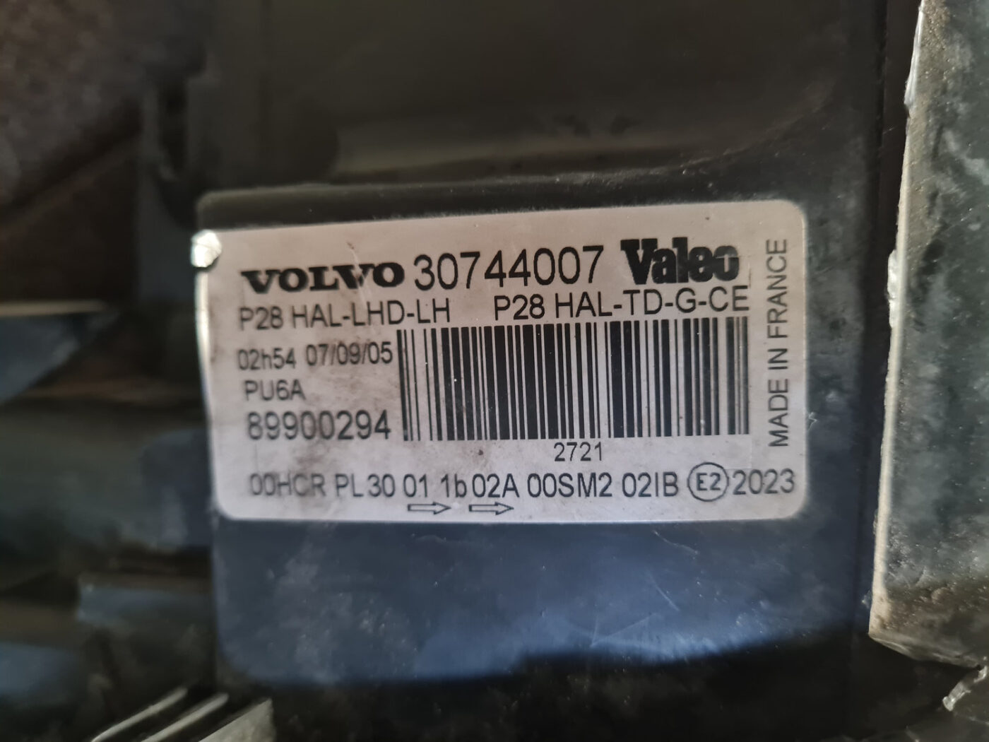 Priekšējais kreisais lukturis priekš VOLVO XC90 2004 14 Priekšējais kreisais lukturis priekš VOLVO XC90 2004