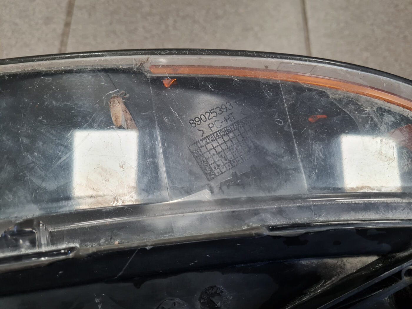 Priekšējais kreisais lukturis priekš VOLVO XC90 2004 4 Priekšējais kreisais lukturis priekš VOLVO XC90 2004