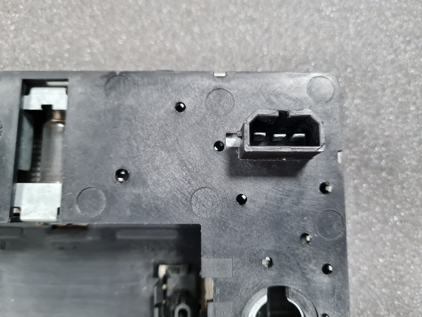 Salona apgaismojuma panelis priekš VW POLO 2008 7 Salona apgaismojuma panelis priekš VW POLO 2008