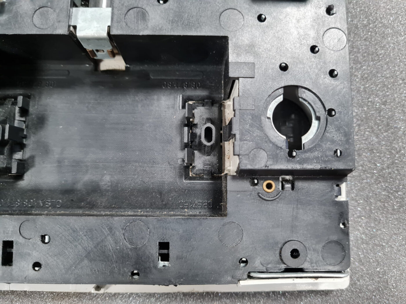 Salona apgaismojuma panelis priekš VW POLO 2008 6 Salona apgaismojuma panelis priekš VW POLO 2008