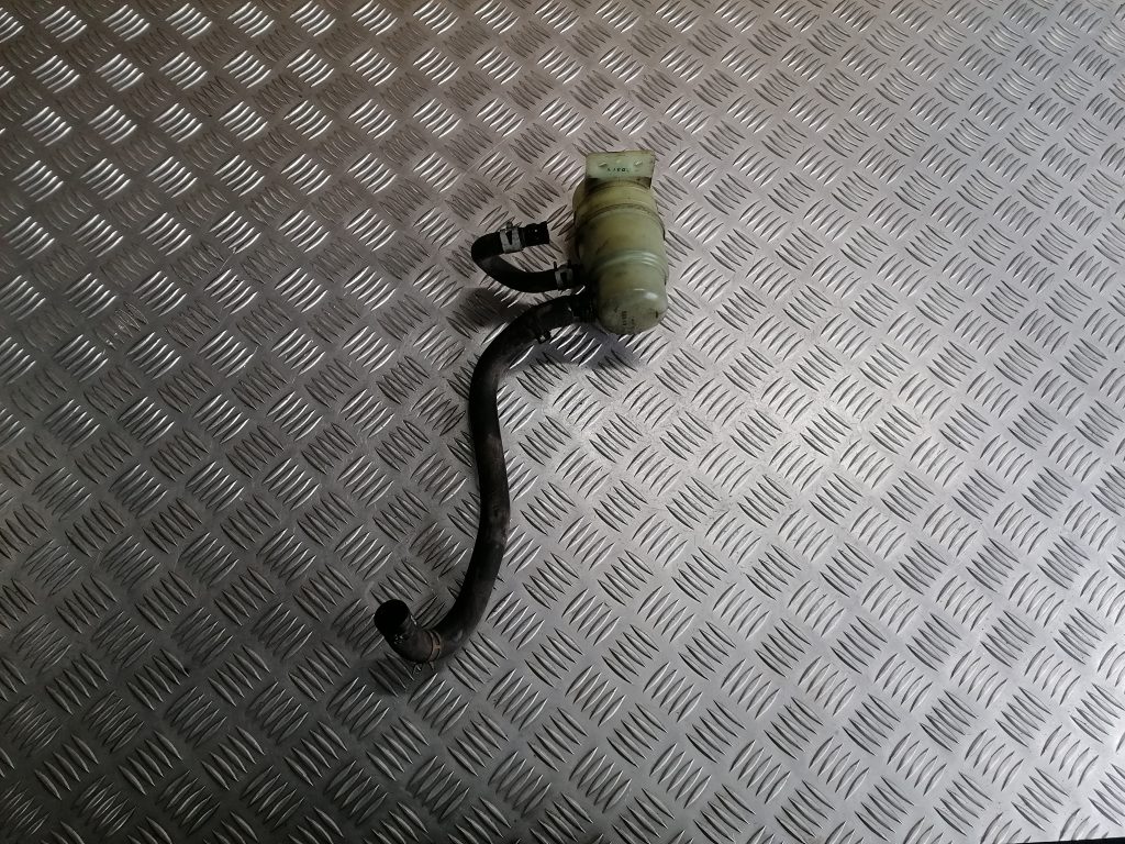 Stūres pastiprinātāja tvertne priekš CITROEN C-CROSSER 2009 1 Stūres pastiprinātāja tvertne priekš CITROEN C-CROSSER 2009