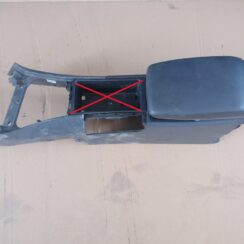 Centrālās konsoles apdares lielākā daļa priekš VOLVO V70 2004