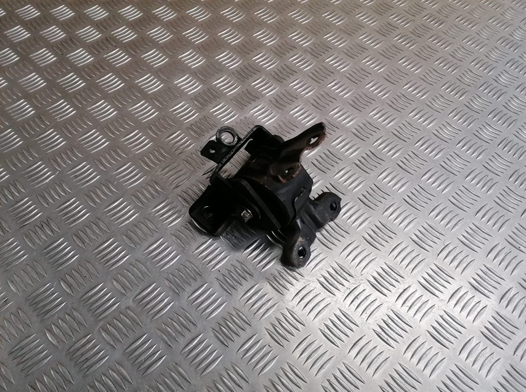 Dzinēja kronšteins priekš CITROEN C-CROSSER 2009 3 Dzinēja kronšteins priekš CITROEN C-CROSSER 2009