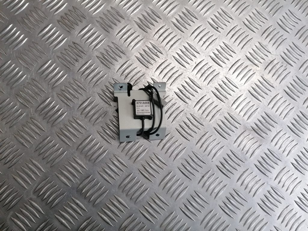 Antenas vadības bloks priekš CITROEN C-CROSSER 2009