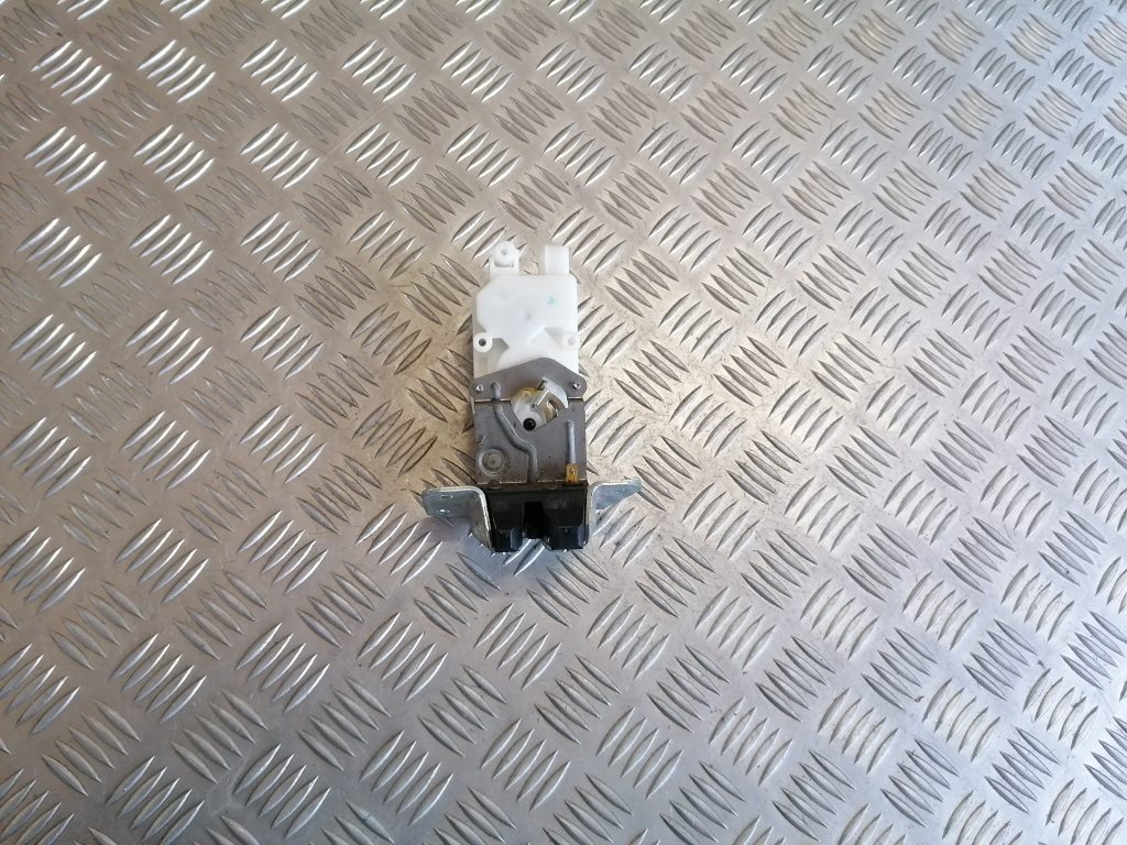 Bagāžnieka vāka slēdzene priekš CITROEN C-CROSSER 2009 1 Bagāžnieka vāka slēdzene priekš CITROEN C-CROSSER 2009