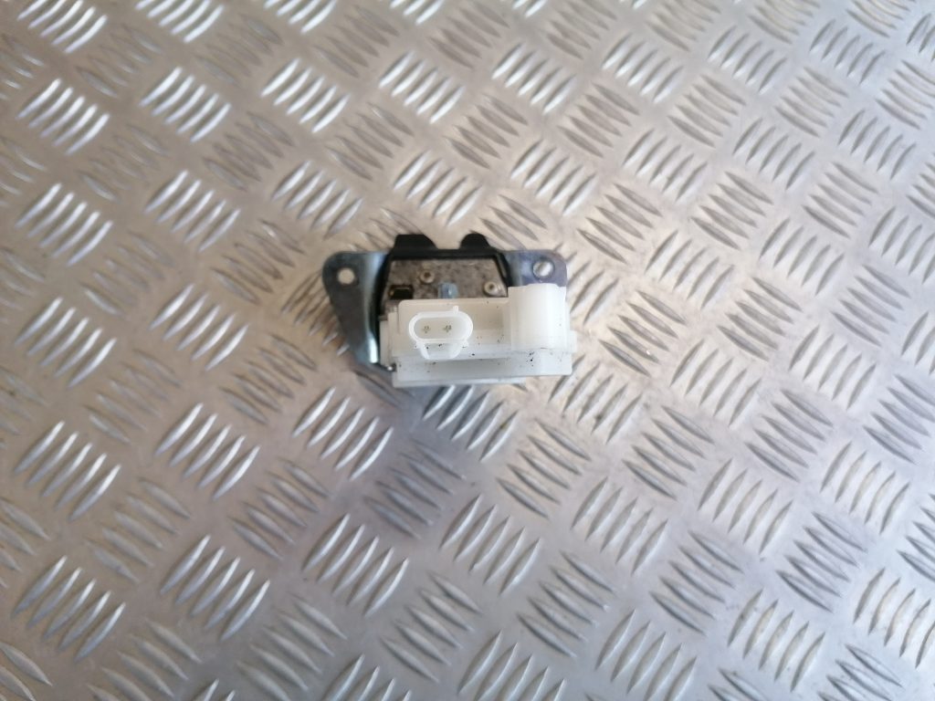 Bagāžnieka vāka slēdzene priekš CITROEN C-CROSSER 2009 3 Bagāžnieka vāka slēdzene priekš CITROEN C-CROSSER 2009