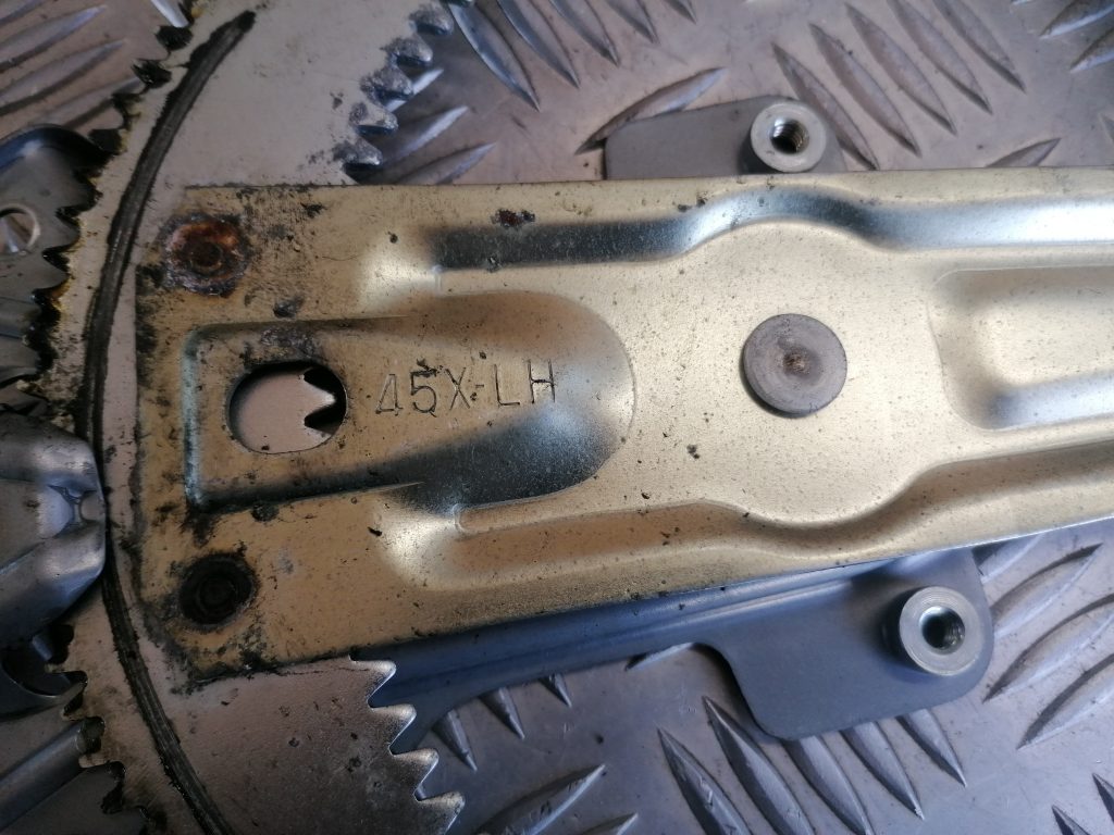 Stikla pacelšanas mehānisms priekšējais kreisais priekš CITROEN C-CROSSER 2009 3 Stikla pacelšanas mehānisms priekšējais kreisais priekš CITROEN C-CROSSER 2009