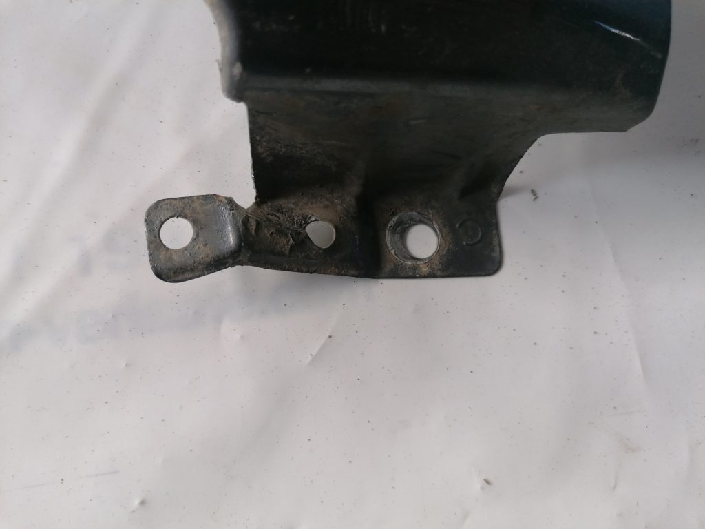 Priekšējais kreisais spārns priekš CITROEN C-CROSSER 2009 3 Priekšējais kreisais spārns priekš CITROEN C-CROSSER 2009