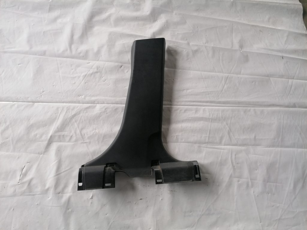 Vidējas salona statnes apdare priekš CITROEN C-CROSSER 2009