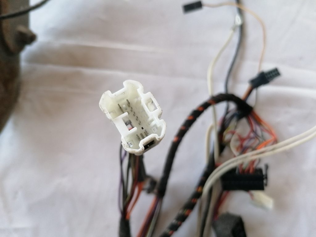 Sakabes ierīce (farkops) priekš CITROEN C-CROSSER 2009 2 Sakabes ierīce (farkops) priekš CITROEN C-CROSSER 2009