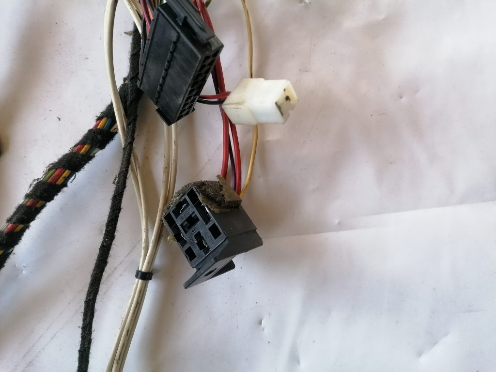 Sakabes ierīce (farkops) priekš CITROEN C-CROSSER 2009 3 Sakabes ierīce (farkops) priekš CITROEN C-CROSSER 2009