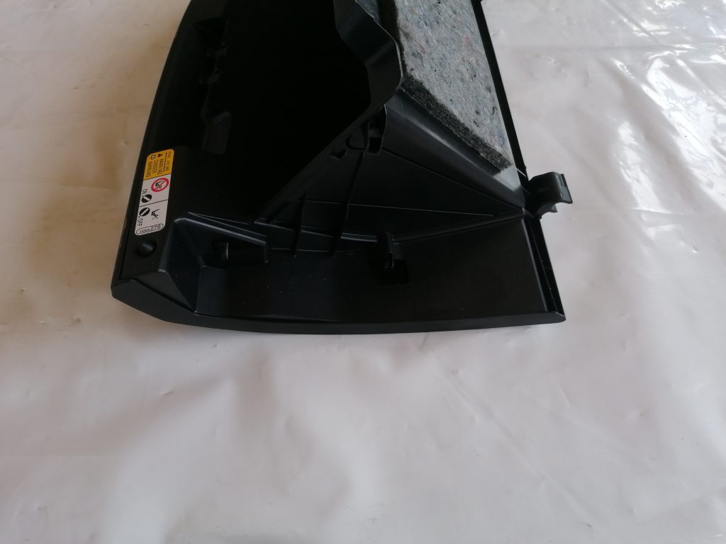 Mantu glabāšanas nodalījums pasažiera pusē priekš CITROEN C-CROSSER 2009 4 Mantu glabāšanas nodalījums pasažiera pusē priekš CITROEN C-CROSSER 2009