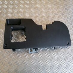 Mērinstrumentu paneļa apdare (zem stūres) priekš CITROEN C-CROSSER 2009