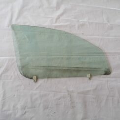 Priekšējo labo durvju stikls priekš CITROEN C-CROSSER 2009