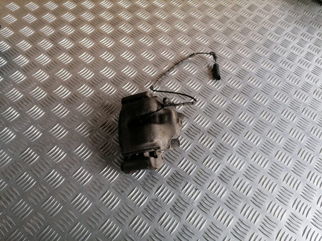 Priekšējais kreisais suports priekš BMW 320D E46 2004 TOURING