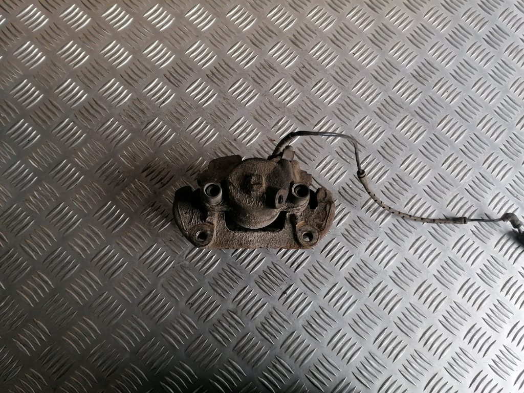 Priekšējais kreisais suports priekš BMW 320D E46 2004 TOURING