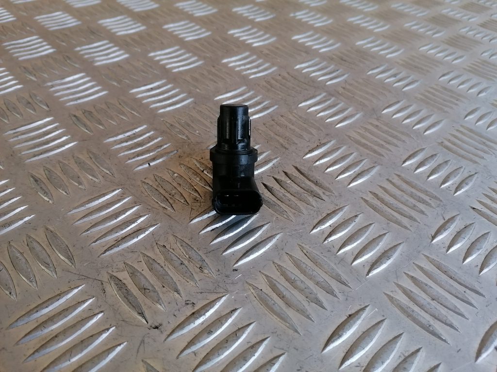 Sadales vārpstas devējs priekš VOLVO XC70 2007