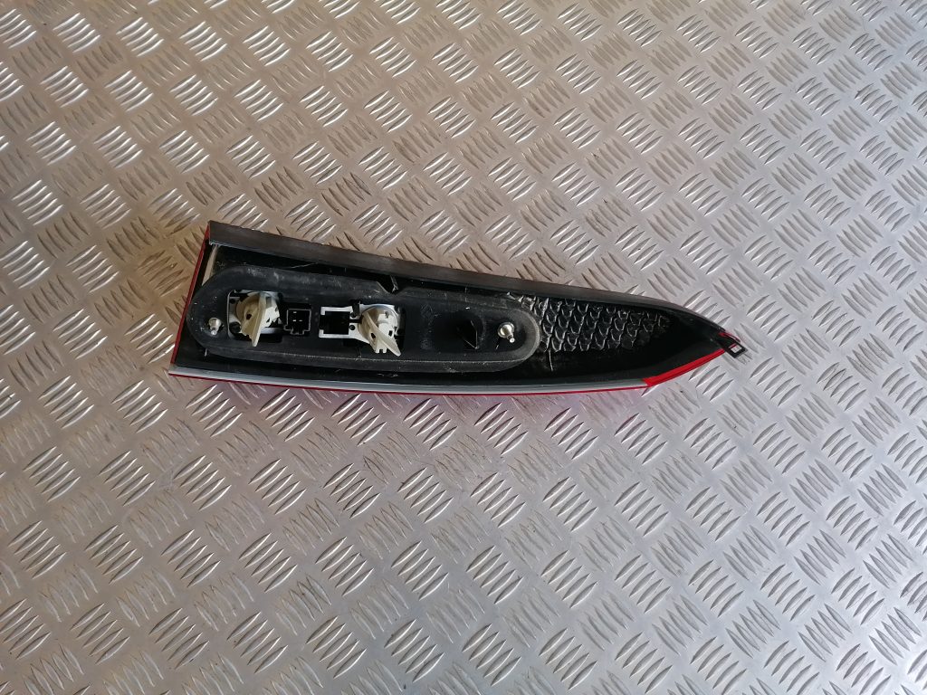 Aizmugurējais kreisais lukturis priekš VOLVO XC70 2007