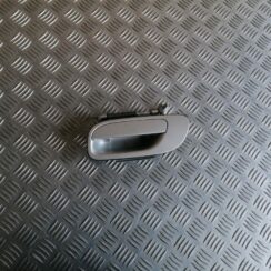 Aizmugurējais kreisais durvju rokturis priekš VOLVO XC70 2007