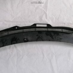 Vējstikla uzlikas (deflektora) režģis priekš VOLVO XC70 2007