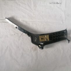 Aizmugurējas salona statnes apdare priekš VOLVO XC70 2007