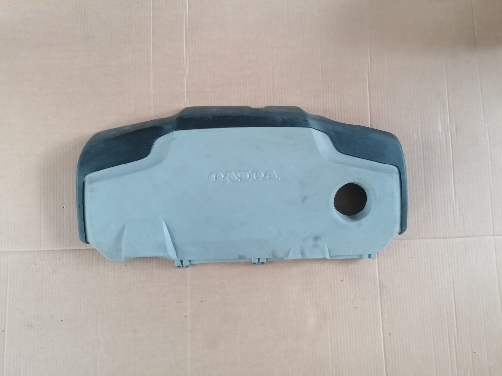 Dzinēja dekoratīvais vāks priekš VOLVO XC70 2007 1 Dzinēja dekoratīvais vāks priekš VOLVO XC70 2007