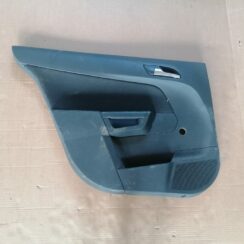 Aizmugurējo kreiso durvju apdare priekš OPEL ASTRA H 2005