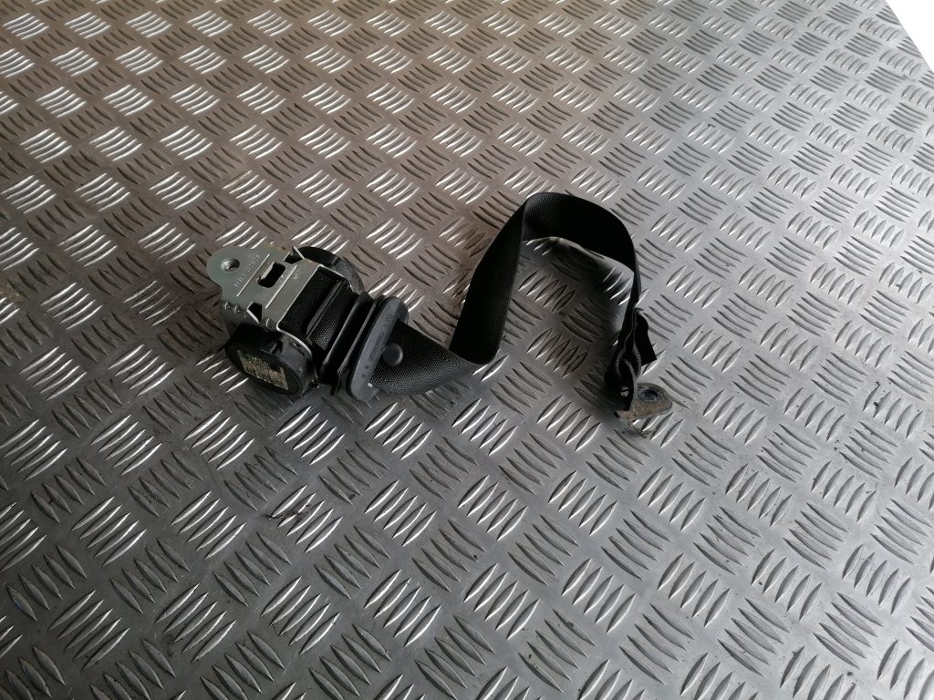 Aizmugurējā labā drošības josta priekš OPEL ASTRA H 2005 1 Aizmugurējā labā drošības josta priekš OPEL ASTRA H 2005