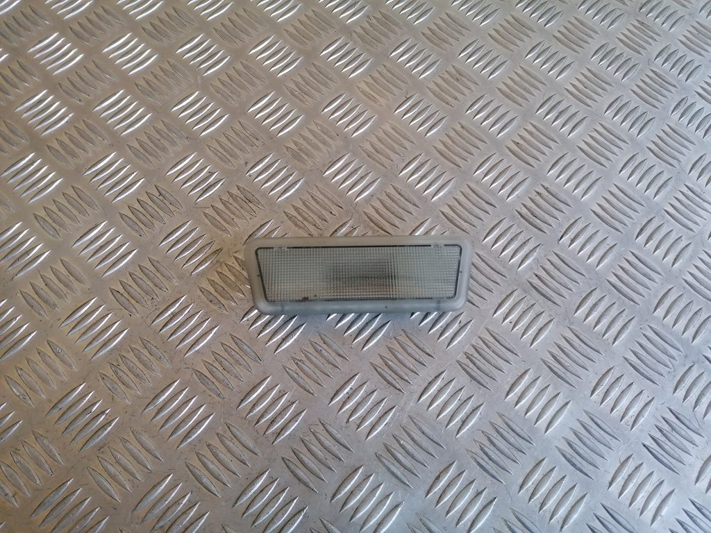 Priekšējo sēdvietu apgaismojums priekš OPEL ZAFIRA 2004 1 Priekšējo sēdvietu apgaismojums priekš OPEL ZAFIRA 2004