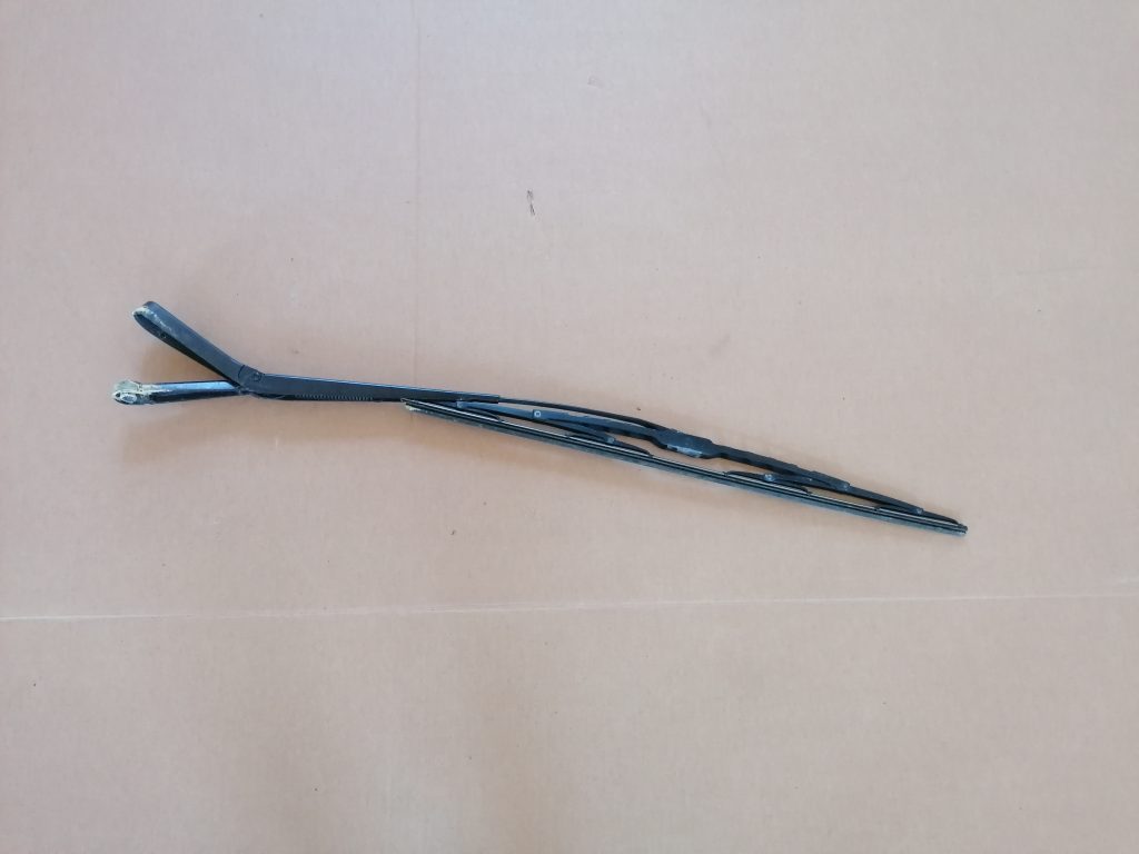 Vējstikla slotiņa priekš OPEL ZAFIRA 2004