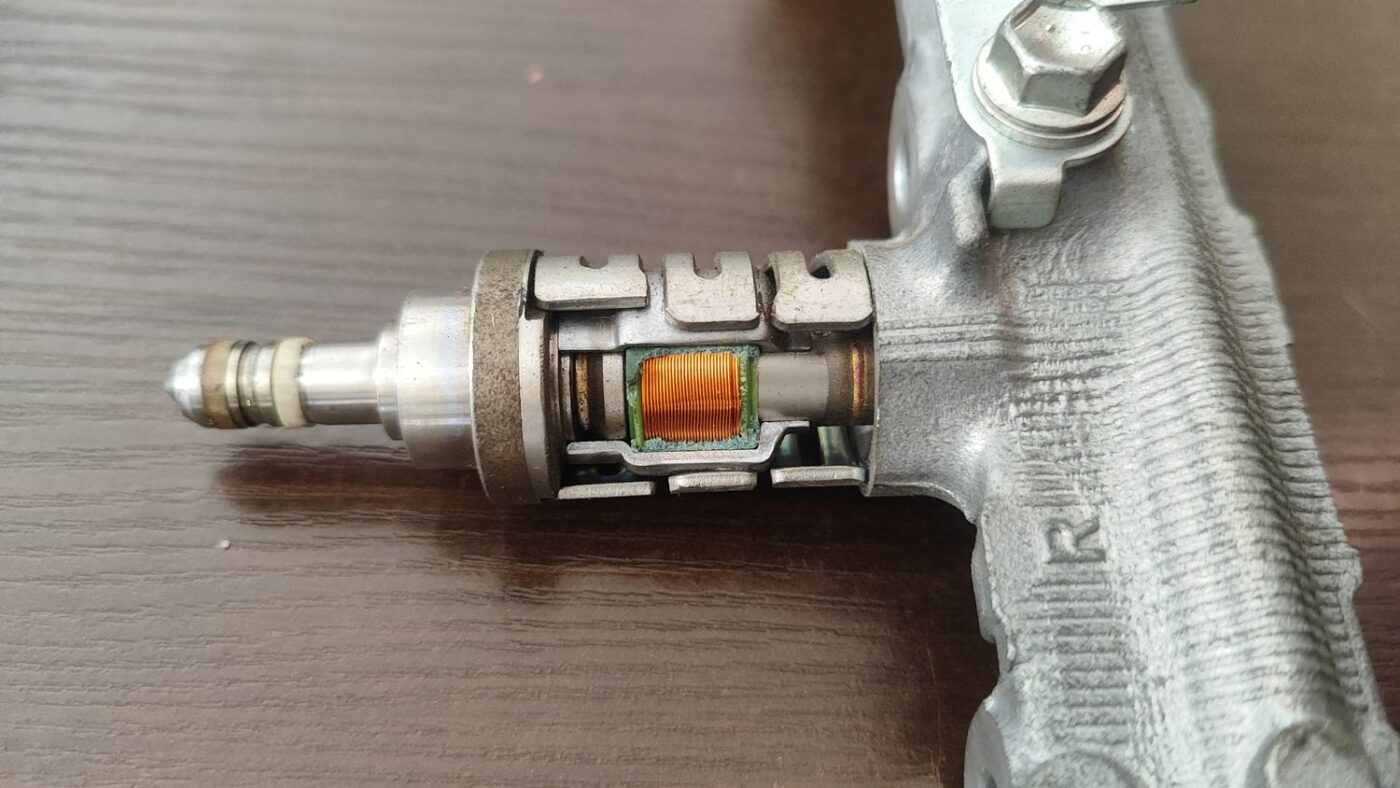 Degvielas sadales caurule priekš LEXUS IS250 2007 4 Degvielas sadales caurule priekš LEXUS IS250 2007