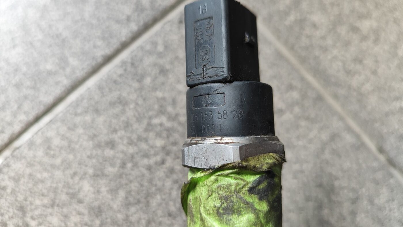 Degvielas sadales caurule priekš JEEP GRAND CHEROKEE 2004