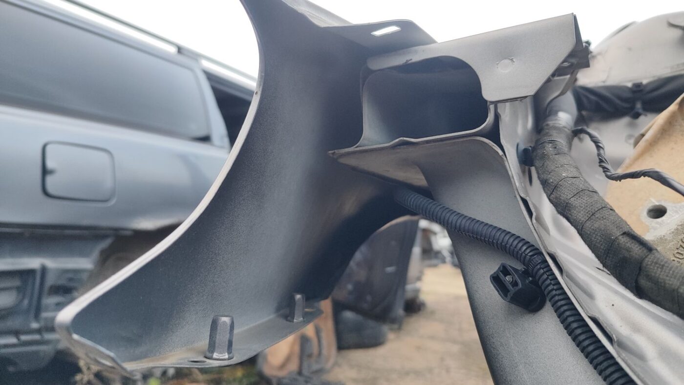 Priekšējais labais spārns priekš VOLVO S80 2007 GREY