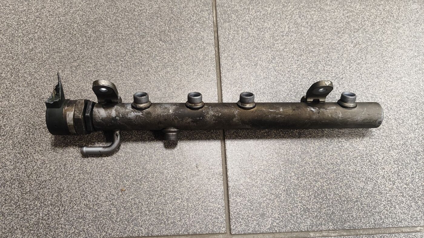 Degvielas sadales caurule priekš MERCEDES BENZ ML320 2005 BLACK