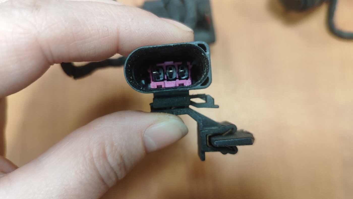 Parkošanās devējs priekš VW PHAETON 2005 6 Parkošanās devējs priekš VW PHAETON 2005