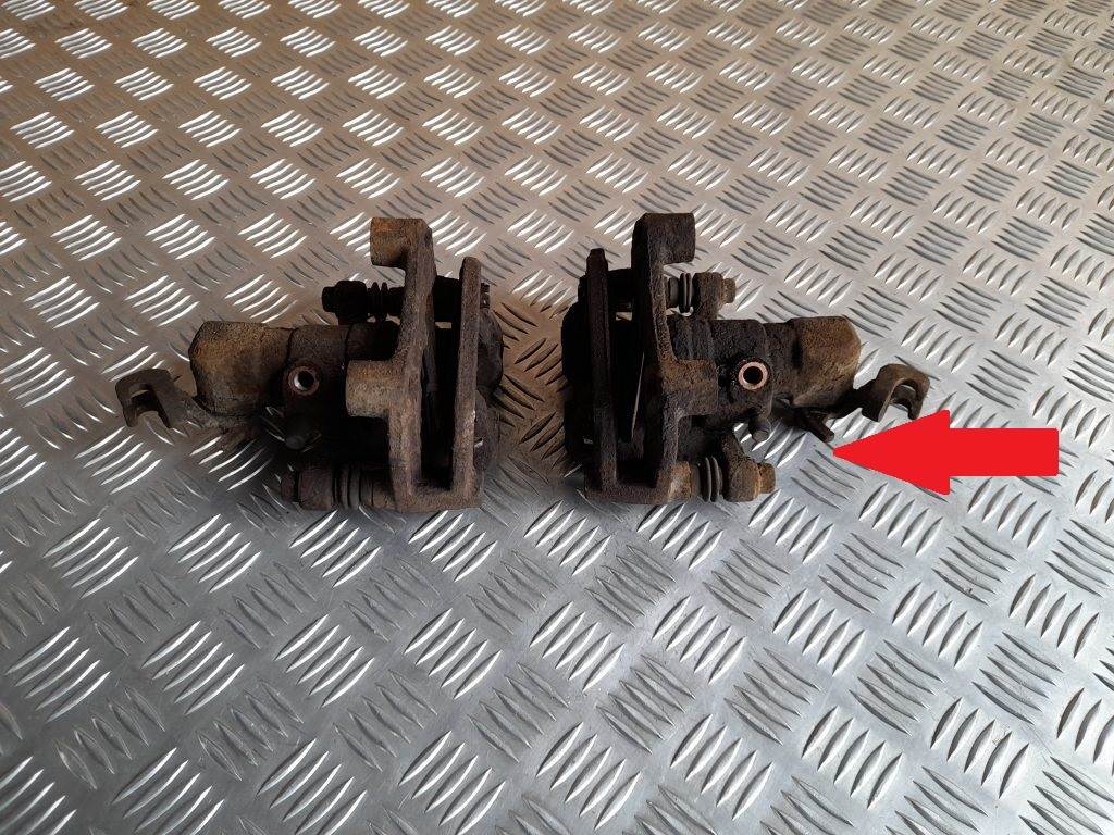 Aizmugurējais kreisais suports priekš MAZDA 6 2008 1 Aizmugurējais kreisais suports priekš MAZDA 6 2008