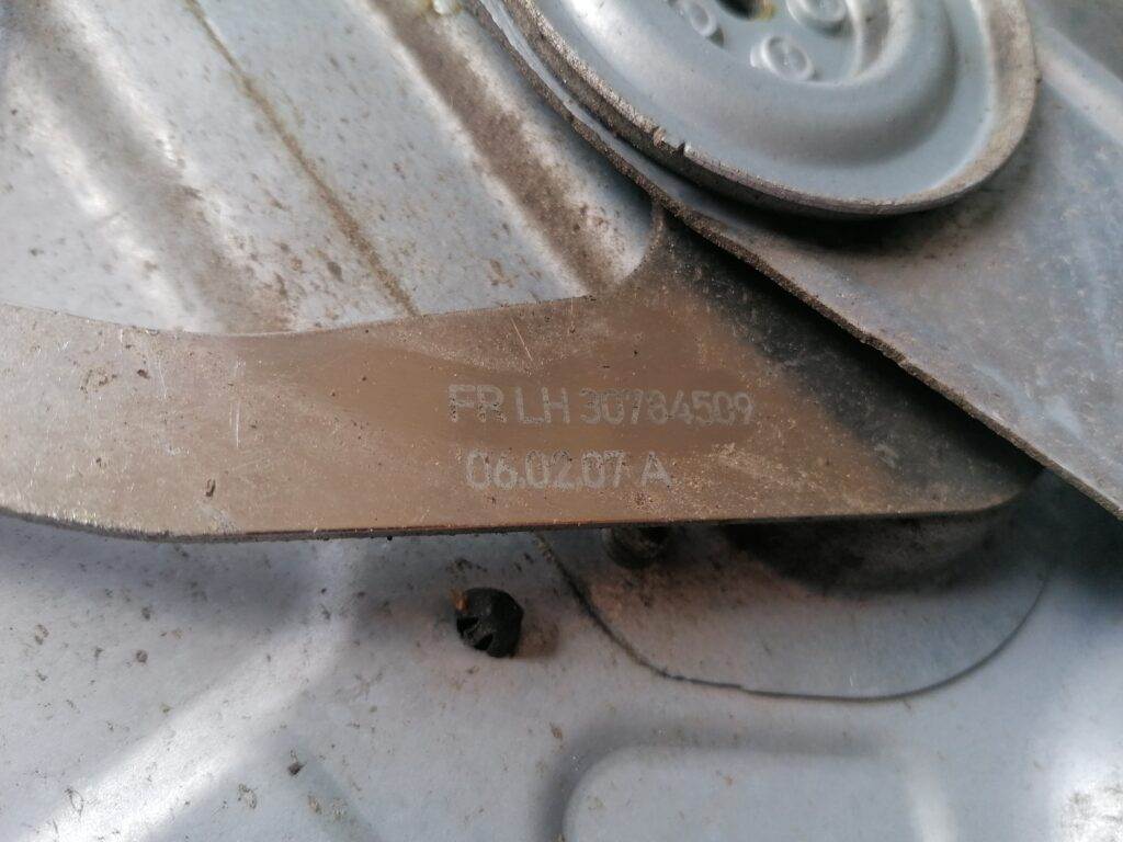 Stikla pacelšanas mehānisma panele priekš VOLVO C30 2008 SILVER