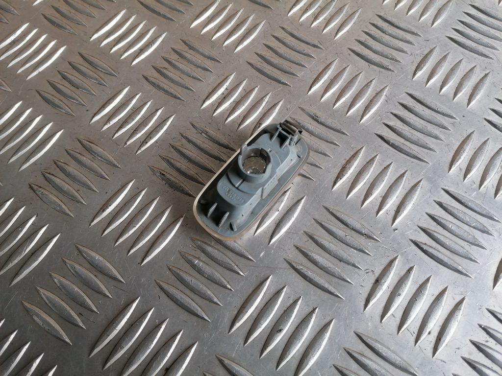 Pagrieziena signala lukturis priekš AUDI A6 AVANT 2006 2 Pagrieziena signala lukturis priekš AUDI A6 AVANT 2006