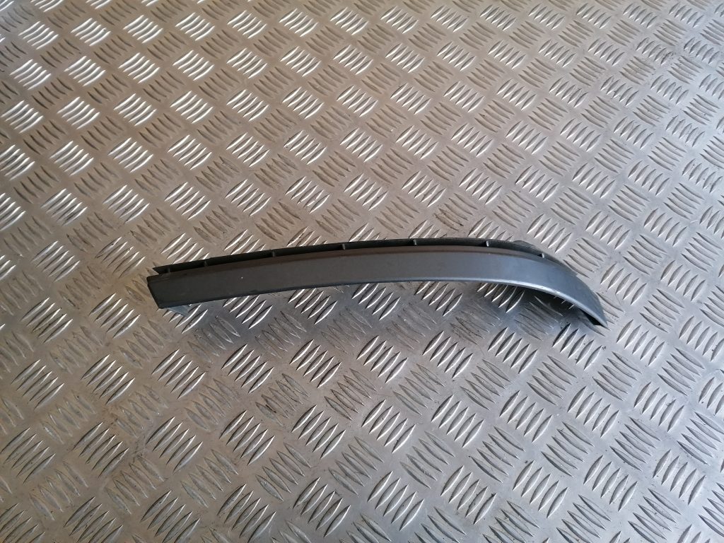 Priekšēja bufera uzlika priekš OPEL ZAFIRA 2004