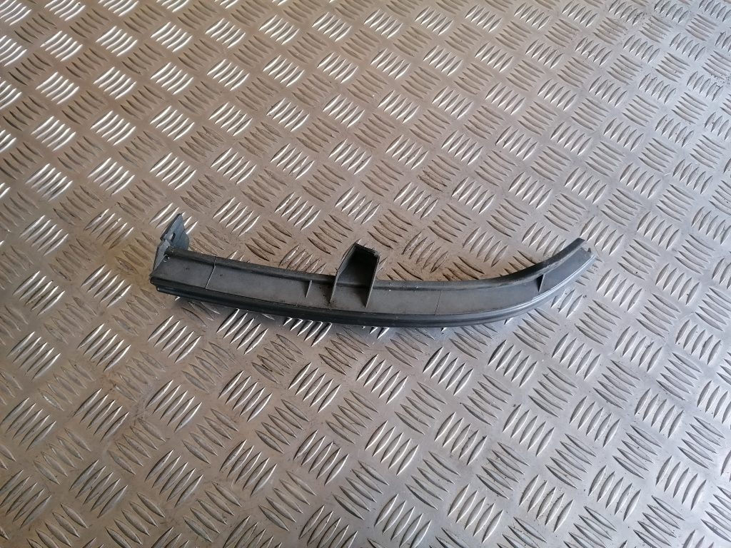 Priekšēja bufera uzlika priekš OPEL ZAFIRA 2004