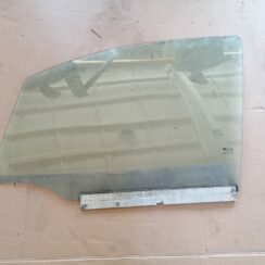 Priekšējo kreiso durvju stikls priekš OPEL ZAFIRA 2004