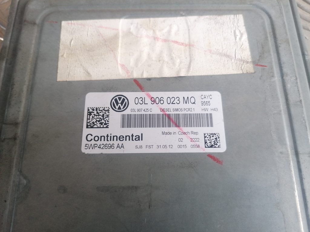 Dzinēja vadības bloks priekš VW GOLF VARIANT 2012