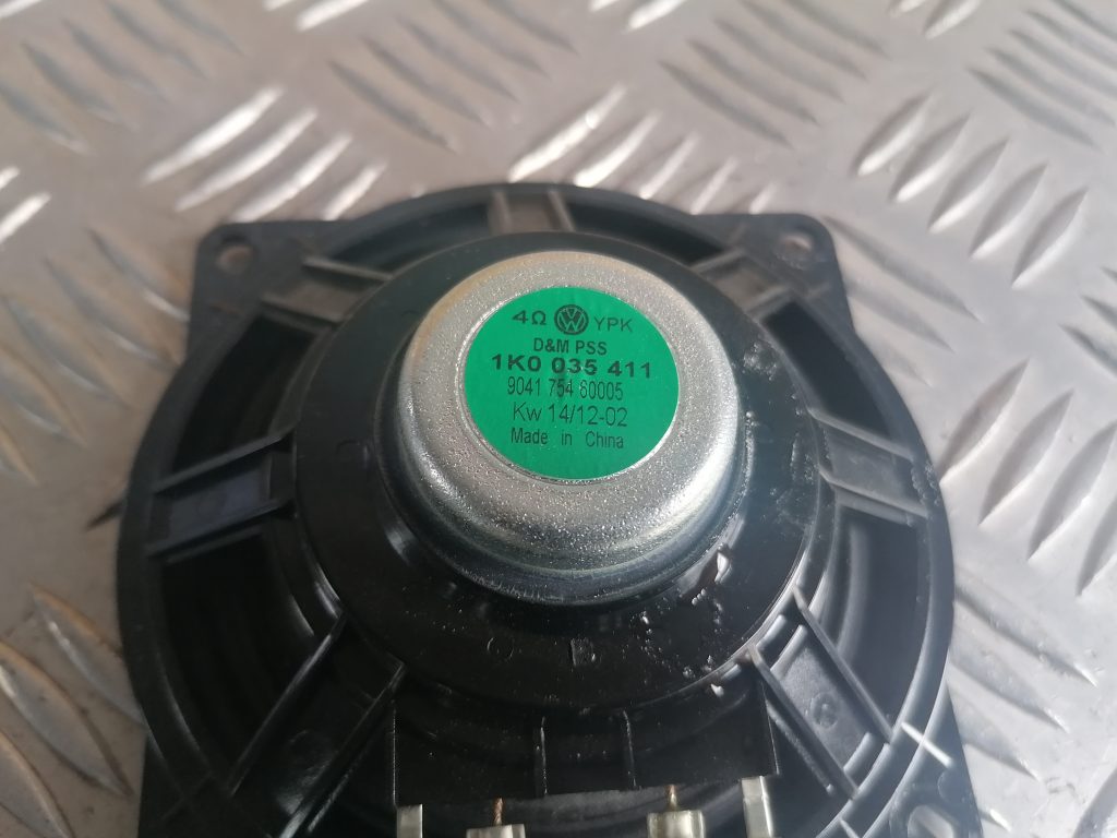 Durvju skaļrunis, apakšā priekš VW GOLF VARIANT 2012