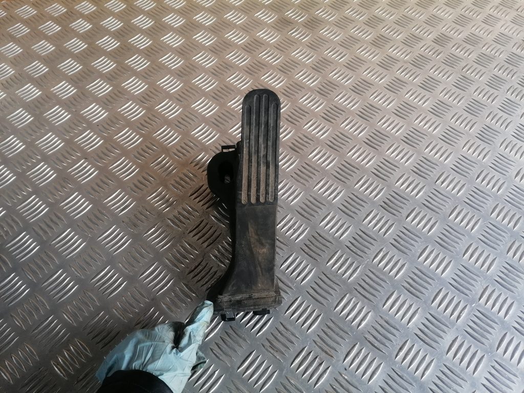 Gāzes pedālis priekš VW GOLF VARIANT 2012 1 Gāzes pedālis priekš VW GOLF VARIANT 2012